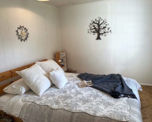 cottage-pearls-bedroom-3
