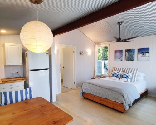 stradbroke-island-accommodation-cabin2-3.jpg